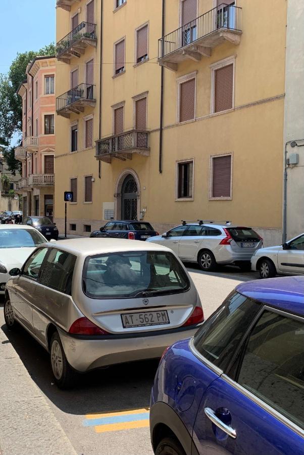Residenza Ermanni Apartment Verona Centro Екстер'єр фото